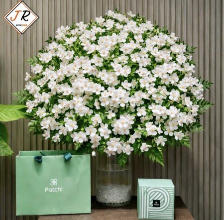 ضمة ورد ابيض